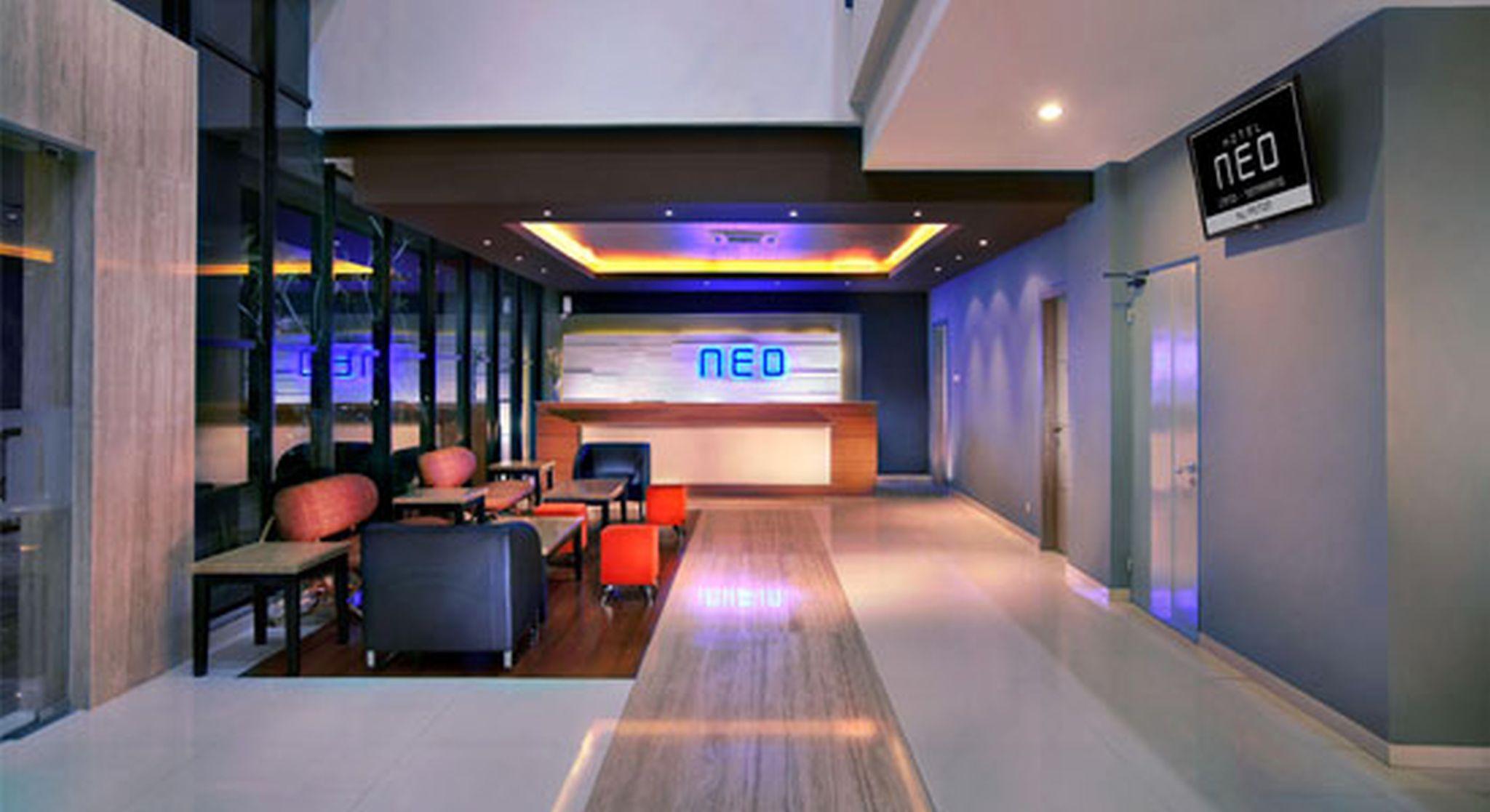 Hotel Neo Candi Simpang Lima - Semarang By Aston Buitenkant foto