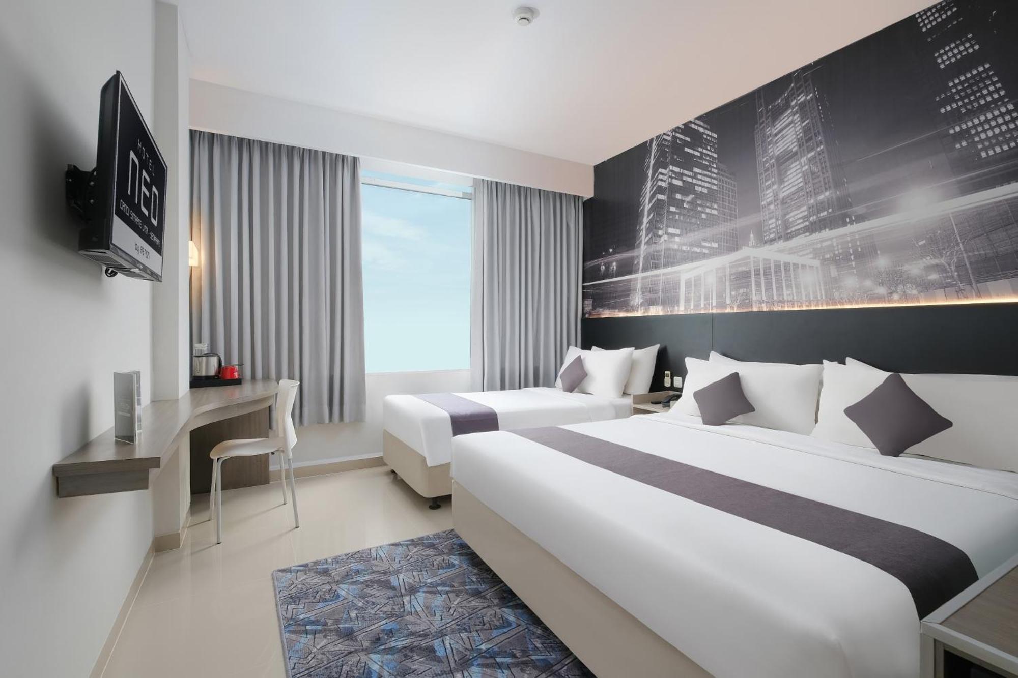 Hotel Neo Candi Simpang Lima - Semarang By Aston Buitenkant foto