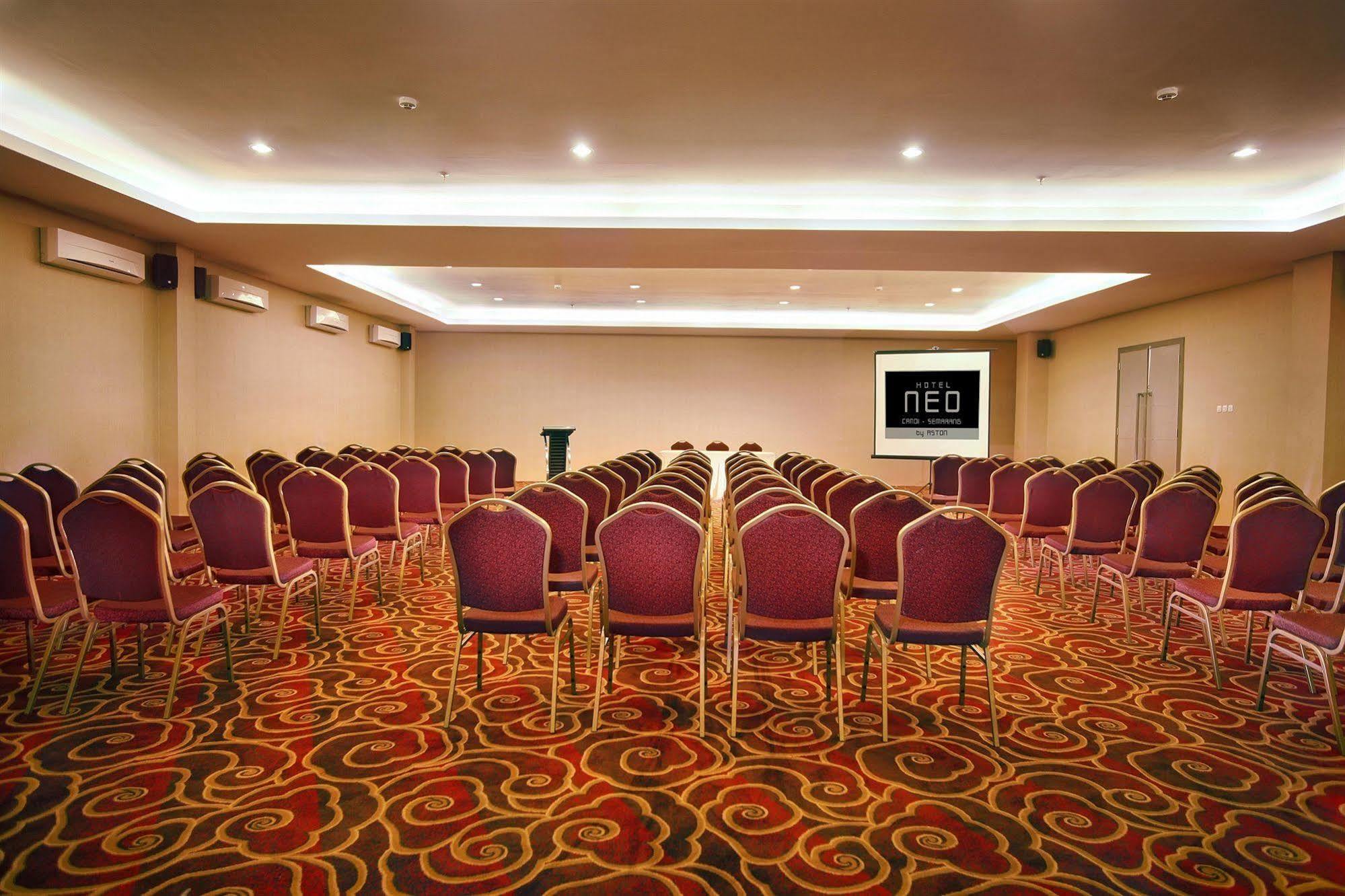 Hotel Neo Candi Simpang Lima - Semarang By Aston Buitenkant foto